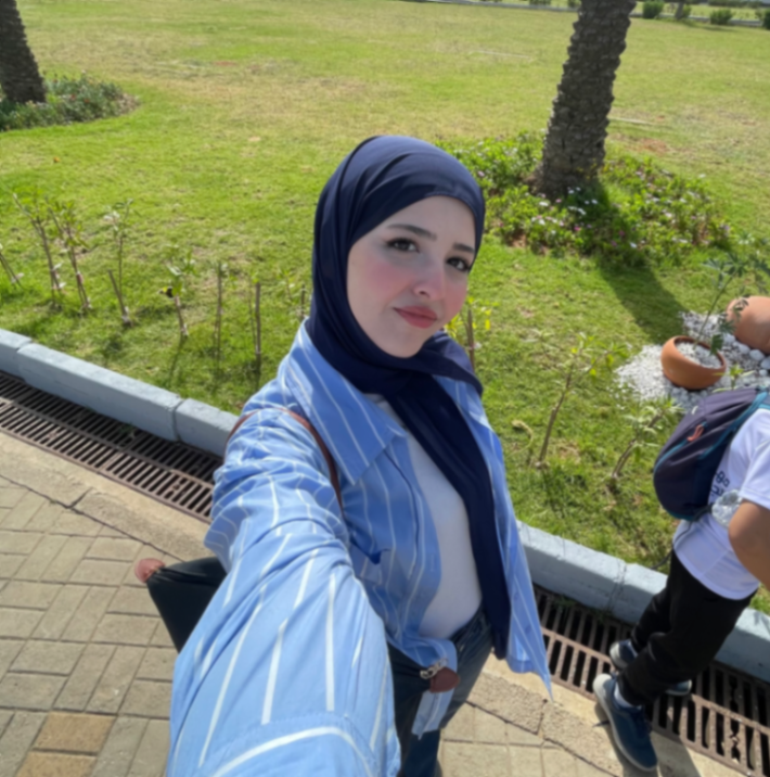 Serine lahiani — influenceuse Beauté Algérie