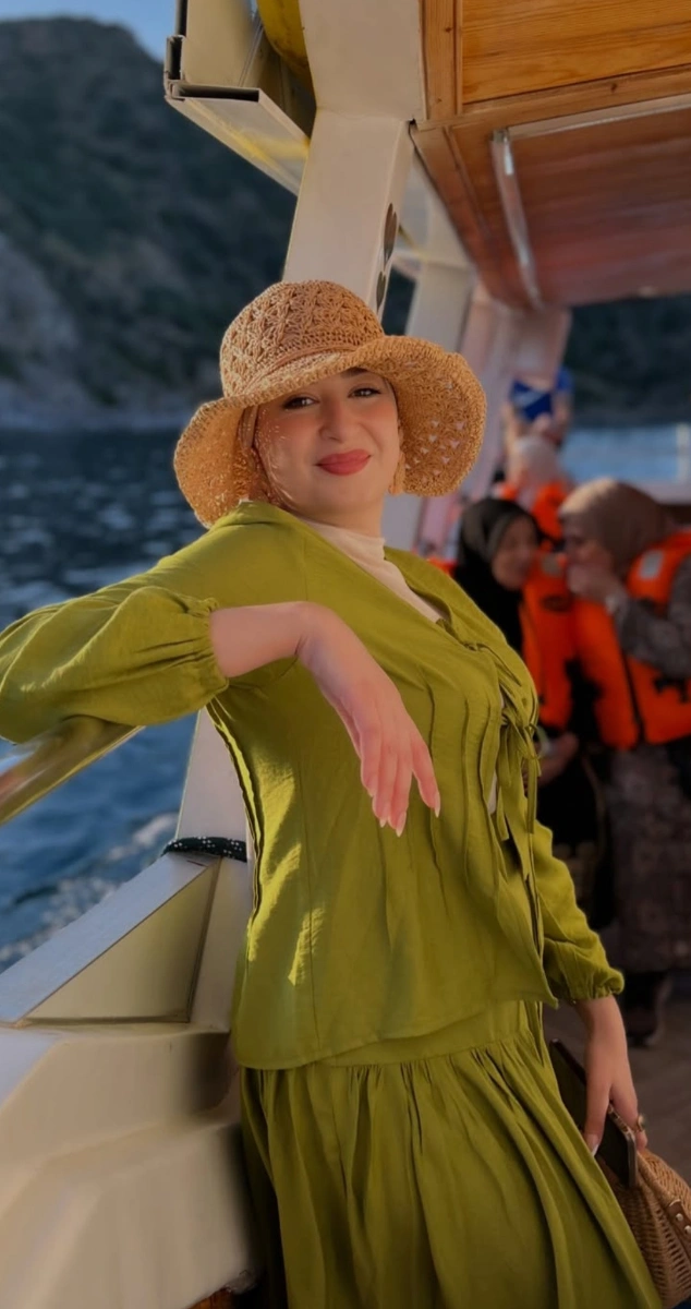 Randa kenouz — influenceuse Beauté Algérie