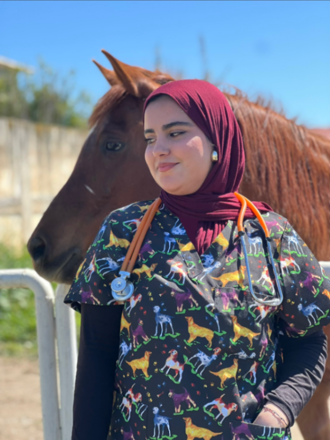 Intissare Kateb — influenceuse Beauté Algérie